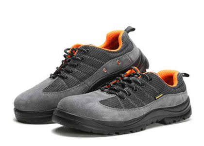 在（zài）靜（jìng）電儲蓄增高的工作環境中穿防靜電安全鞋是（shì）必要的