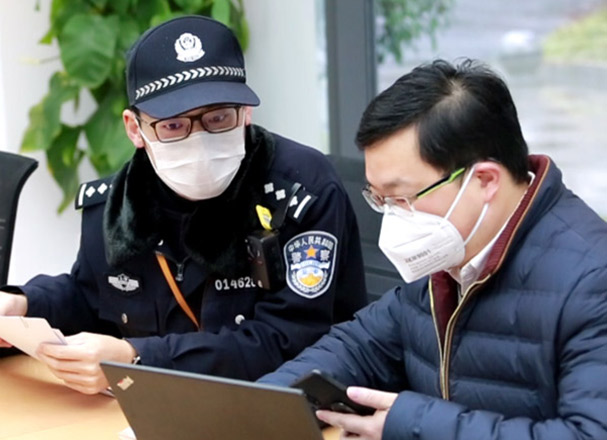 滬警方（fāng）主動對接我司，保障麻豆文化传媒精品观看一次（cì）性防護服安全生產