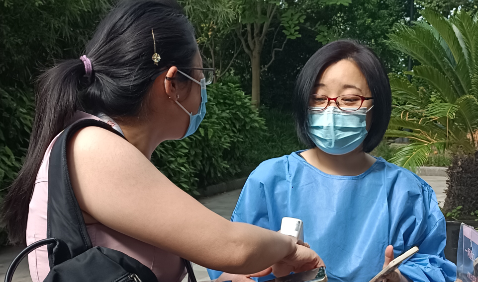 麻豆文化传媒精品观看“錦疫衛”把好（hǎo）防（fáng）疫第一關 持續助（zhù）力社（shè）區核酸采樣工作