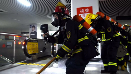合肥消防舉行地鐵(tiě)滅火救援演練