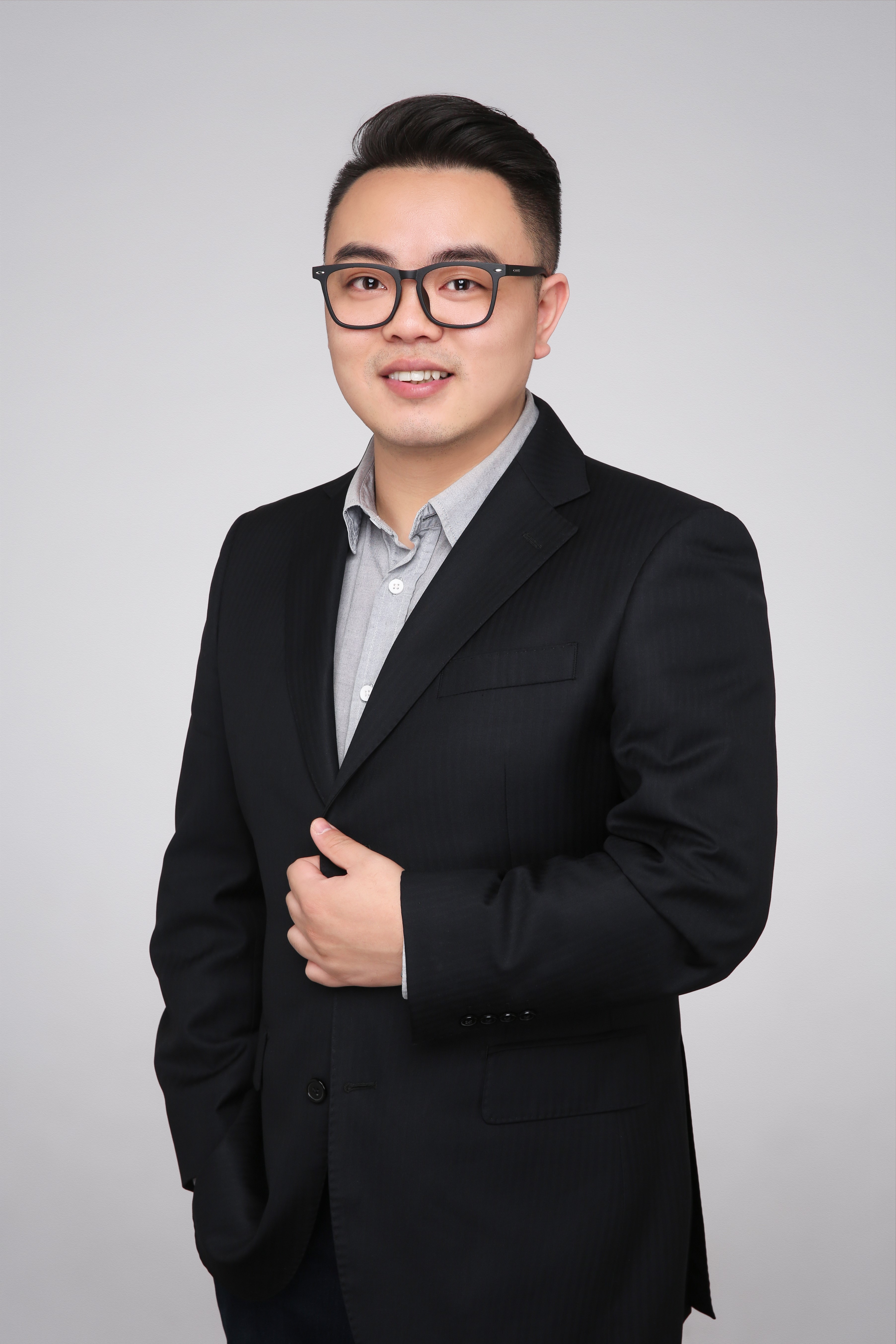 上(shàng)海麻豆文化传媒精品观看王尉同誌榮(róng)獲周浦鎮“誠實守信模範”榮譽稱(chēng)號